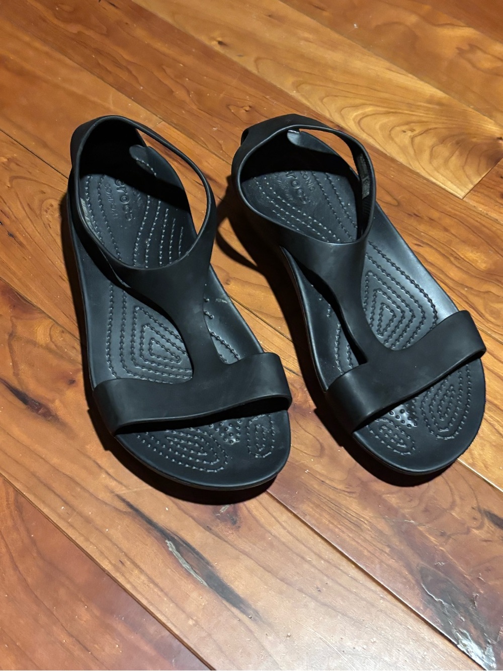 CROCS Black T-Strap Comfort Sandals